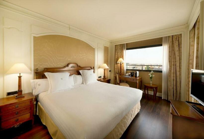 豪华房间, Sevilla Center