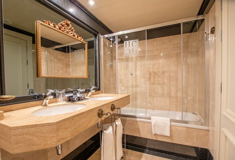 豪华房间, Sevilla Center