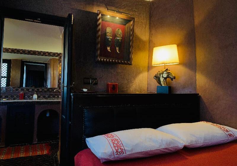 小型豪华套房, Sevilla Center