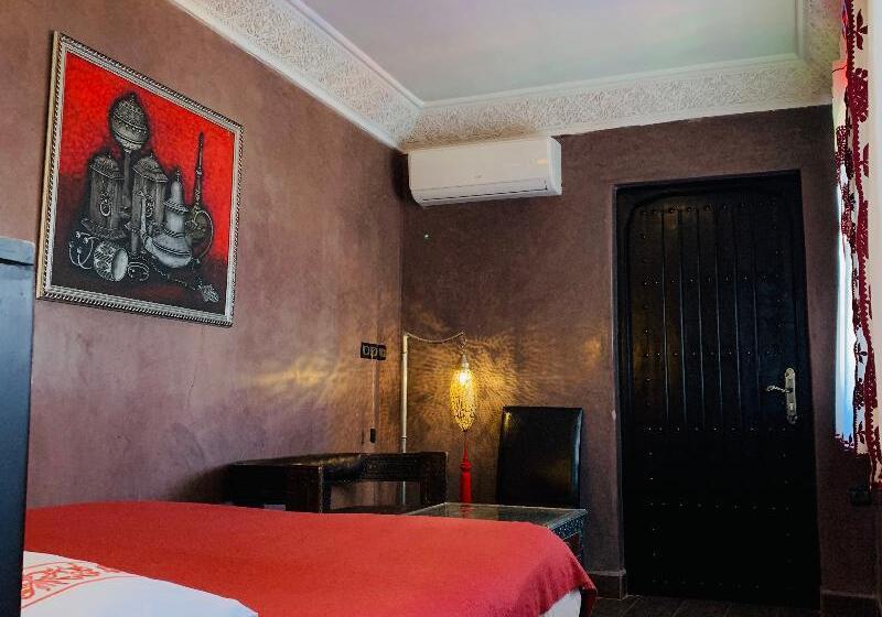 小型豪华套房, Sevilla Center