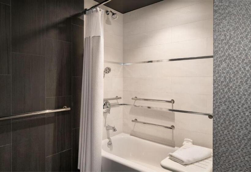 장애인을 위한 킹사이즈 침대 스탠다드 룸, The Clancy Autograph Collection