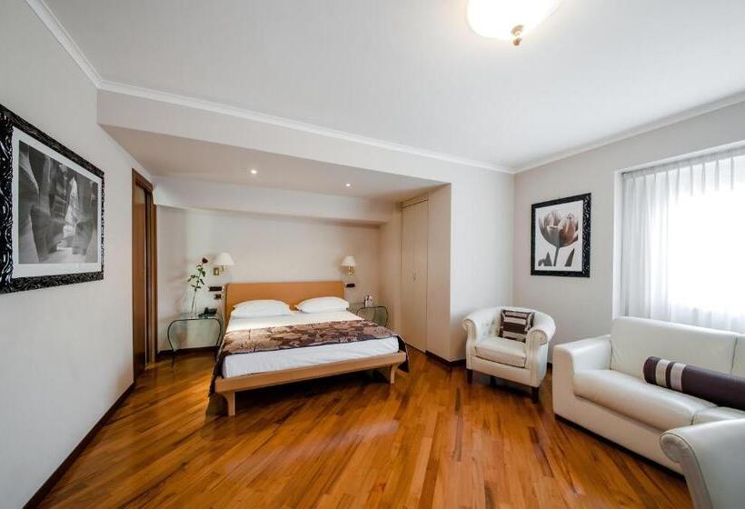 اتاق پرمیوم, Villa Traiano