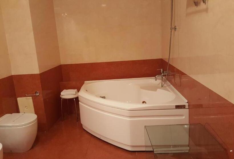 اتاق پرمیوم, Villa Traiano