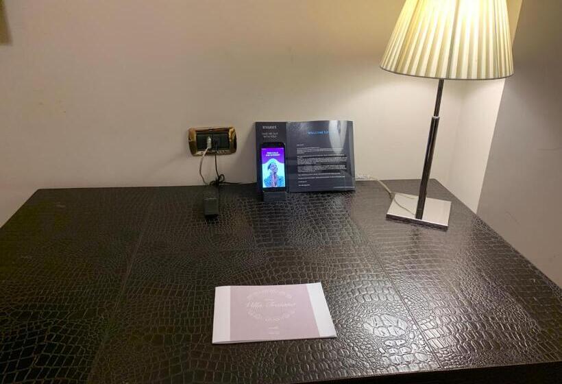 اتاق پرمیوم, Villa Traiano