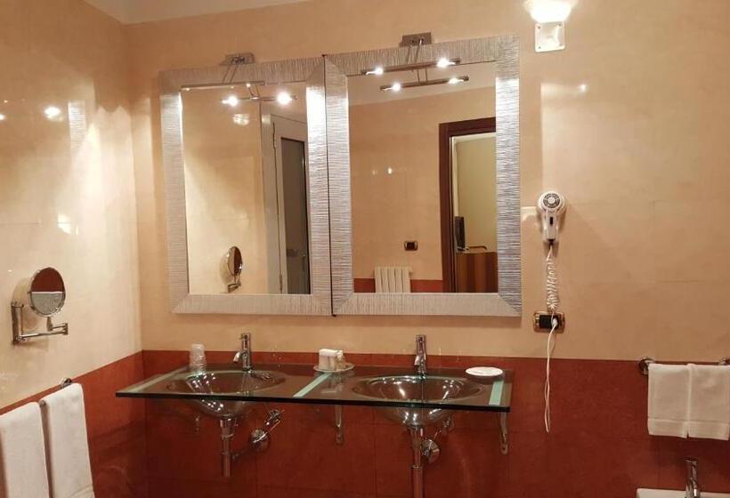 سوییت جونیور, Villa Traiano