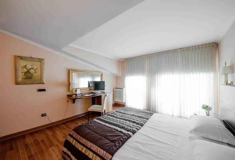 اتاق سوپریور, Villa Traiano