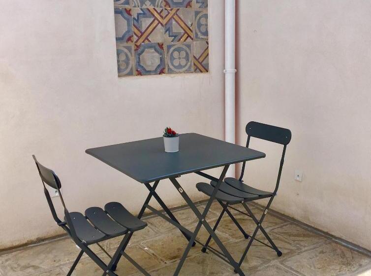 דירת חדר עם טרסה, Casa Magade B&b