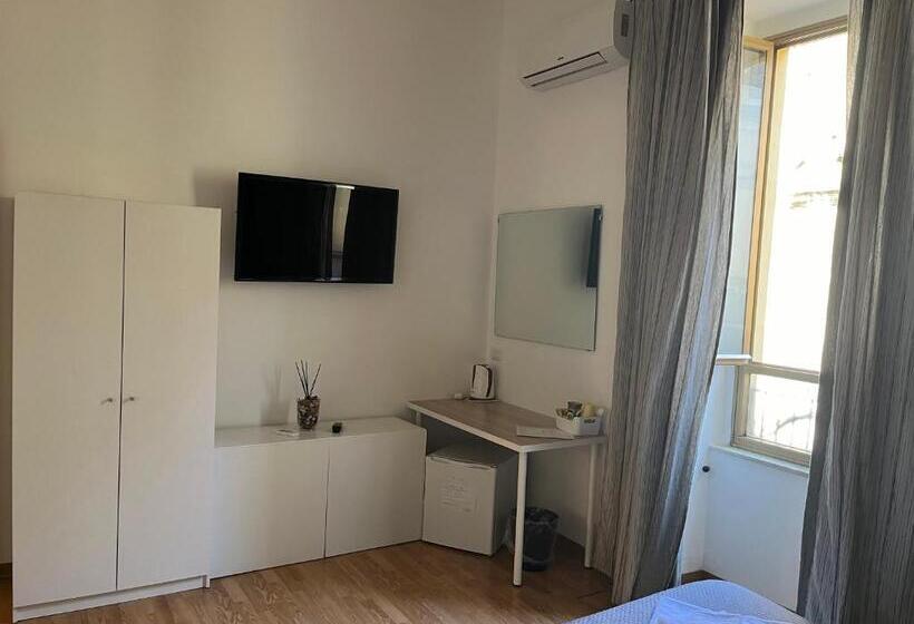 اتاق استاندارد سه نفره, I Love Naples B&b