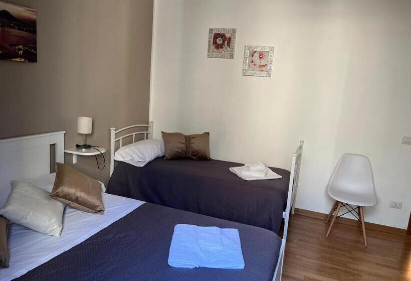 اتاق استاندارد سه نفره, I Love Naples B&b