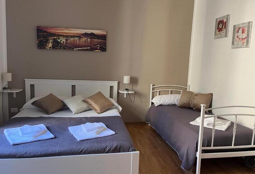 اتاق استاندارد سه نفره, I Love Naples B&b