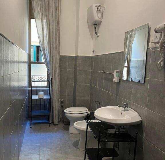 اتاق استاندارد چهار تخته, I Love Naples B&b