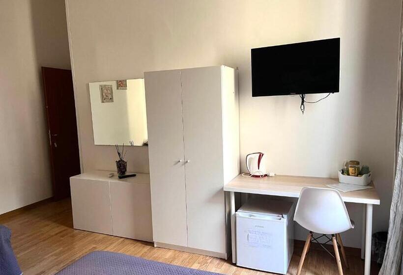 اتاق استاندارد چهار تخته, I Love Naples B&b