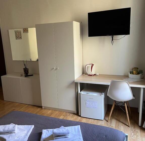 اتاق استاندارد چهار تخته, I Love Naples B&b