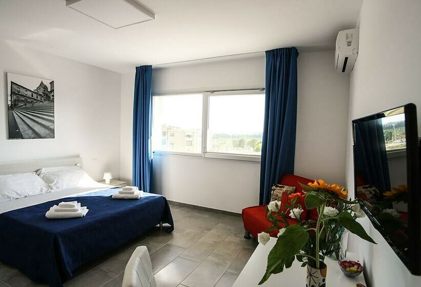 اتاق لوکس سه تخته, Il Maestrale B&b