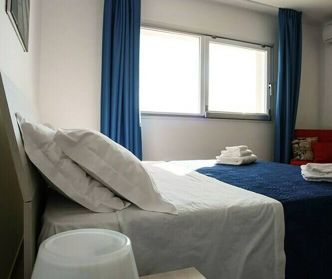 اتاق لوکس سه تخته, Il Maestrale B&b