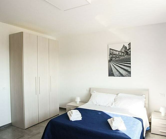 اتاق لوکس سه تخته, Il Maestrale B&b