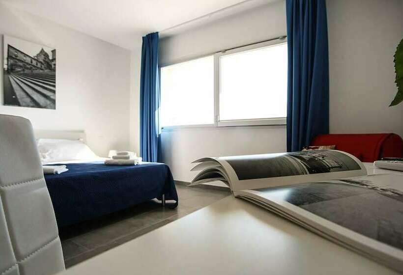 اتاق لوکس سه تخته, Il Maestrale B&b