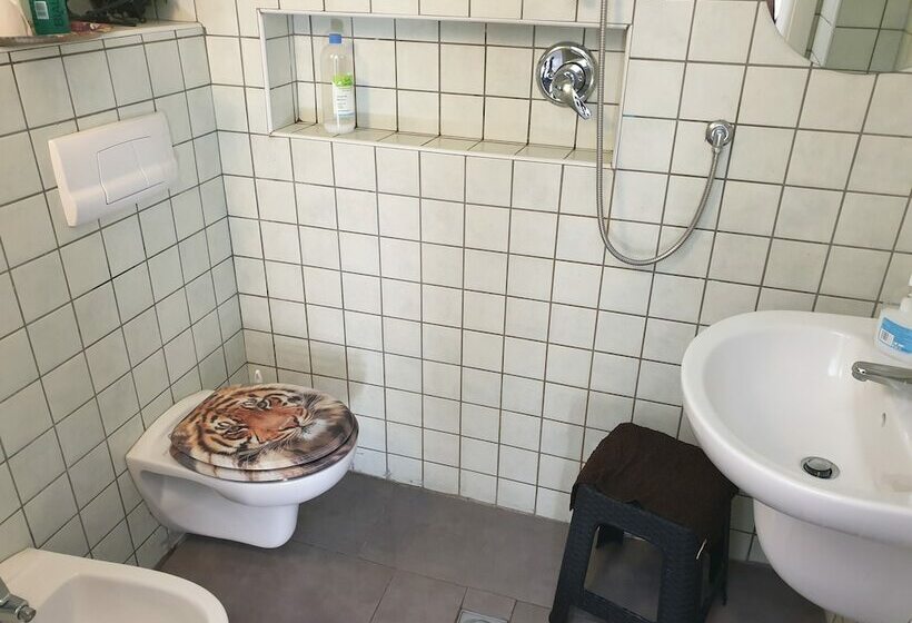 اتاق استاندارد, La Casa Di Daniele