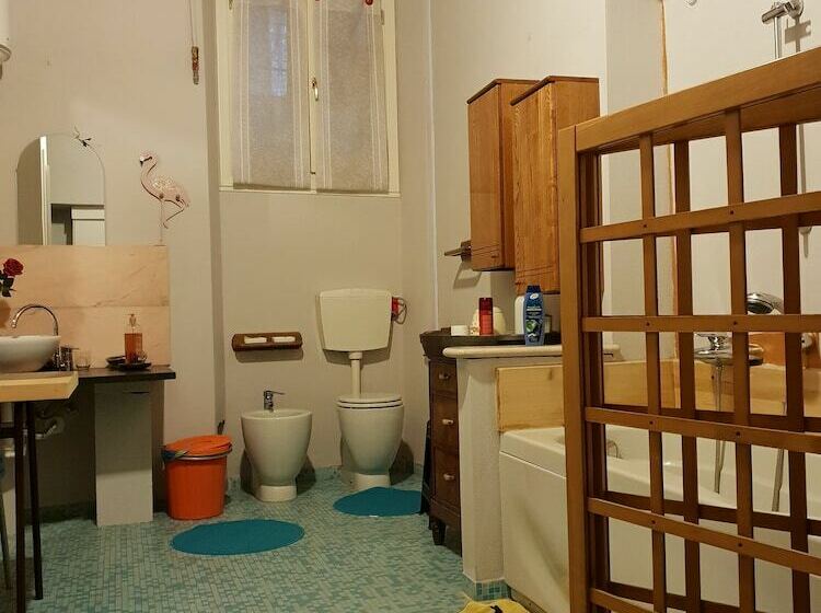 اتاق استاندارد سه نفره, La Casa Di Daniele