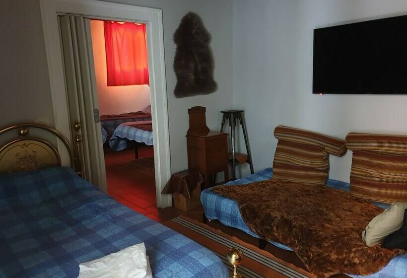 اتاق استاندارد چهار تخته, La Casa Di Daniele