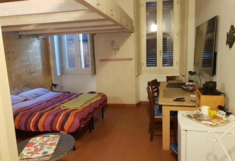 اتاق استاندارد سه نفره, La Casa Di Daniele