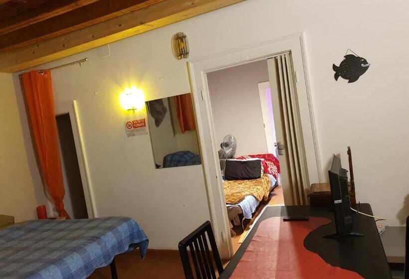 اتاق استاندارد چهار تخته, La Casa Di Daniele