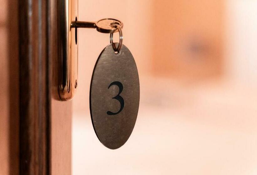 Номер Deluxe, Abbanive