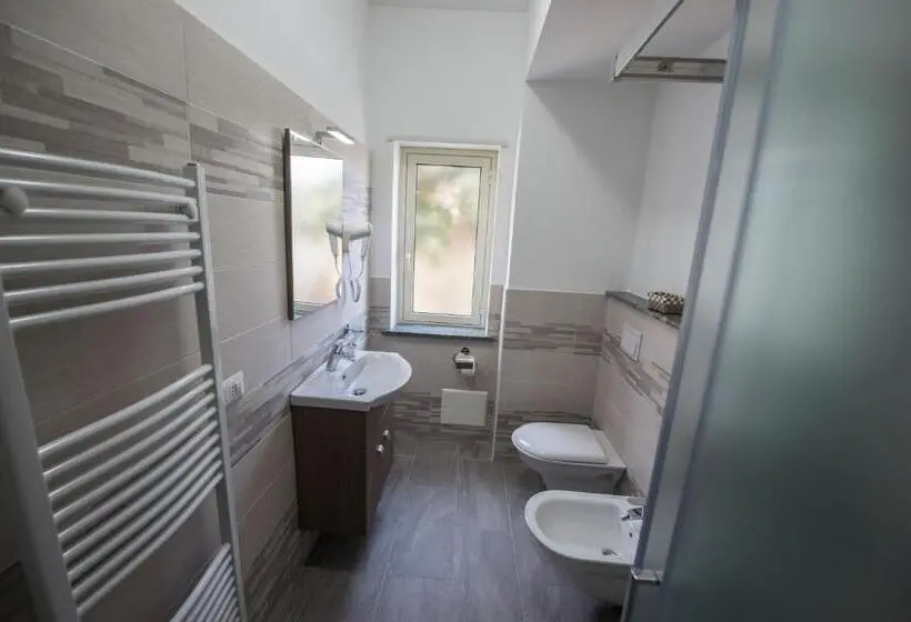 デラックスルーム, Cosmo Rooms A Pochi Passi Da Tropea