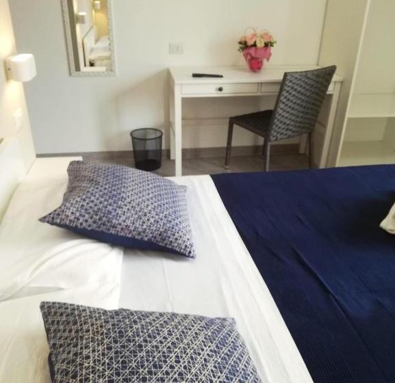 Номер Стандарт с Балконом, Cosmo Rooms A Pochi Passi Da Tropea