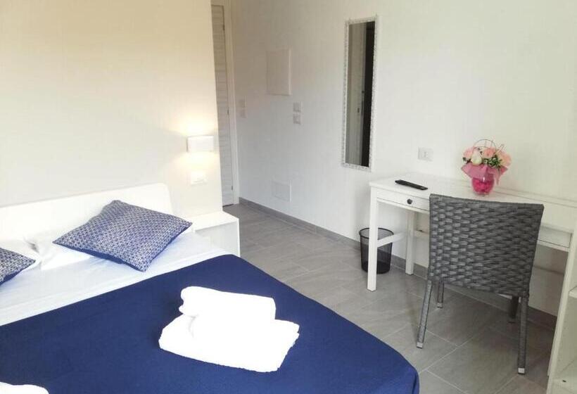 Номер Стандарт с Балконом, Cosmo Rooms A Pochi Passi Da Tropea