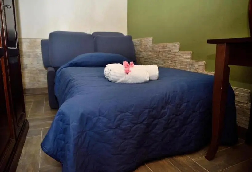 ガーデンビューのデラックストリプルルーム, Bifarville Bed And Breakfast
