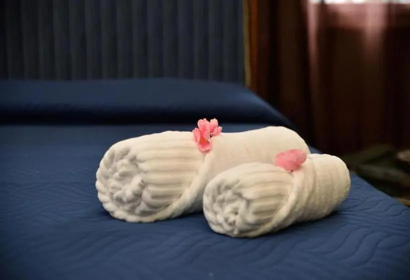 ガーデンビューのデラックストリプルルーム, Bifarville Bed And Breakfast
