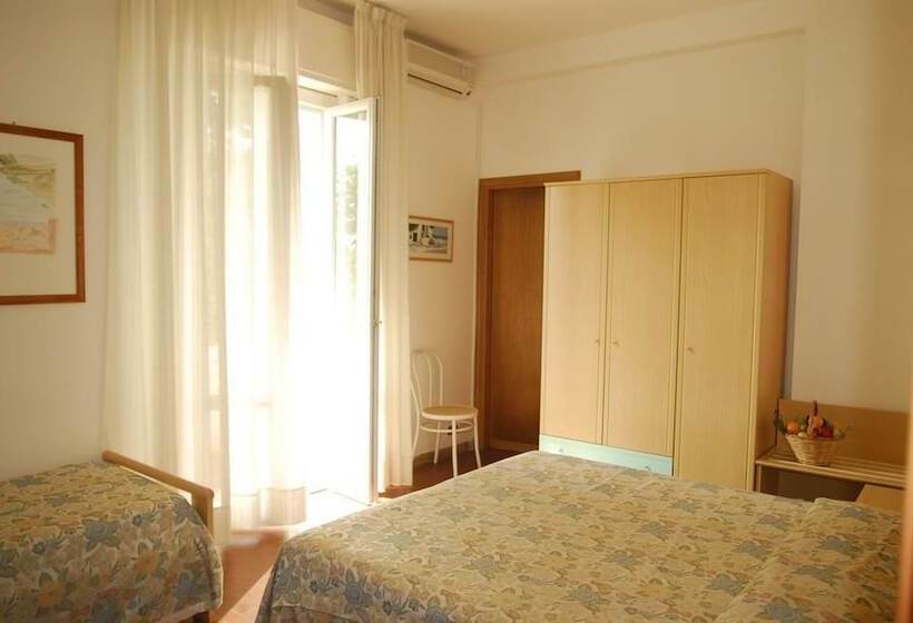 חדר סטנדרט לארבעה, La Tavernetta Dei Ronchi