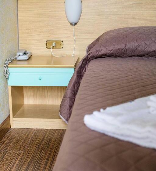 חדר סטנדרט לארבעה, La Tavernetta Dei Ronchi