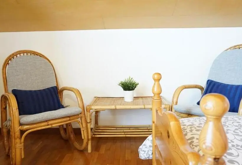 اتاق سه‌نفرۀ استاندارد با سرویس بهداشتی بیرون از اتاق, La Pecora Nera Bed & Breakfast Belluno