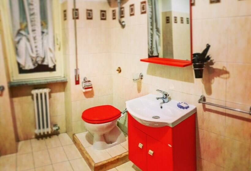 غرفة قياسية رباعية, Central Isernia