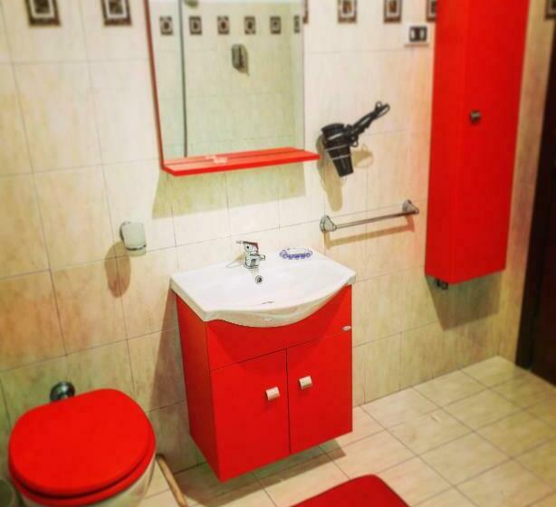 غرفة قياسية رباعية, Central Isernia