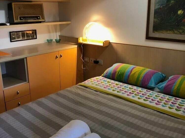 インサイドデラックスルーム, At 9