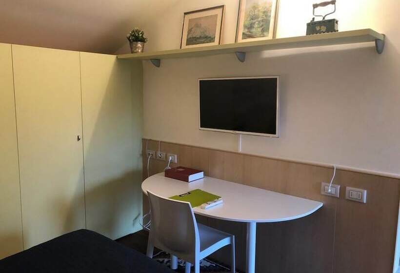 インサイドデラックスルーム, At 9