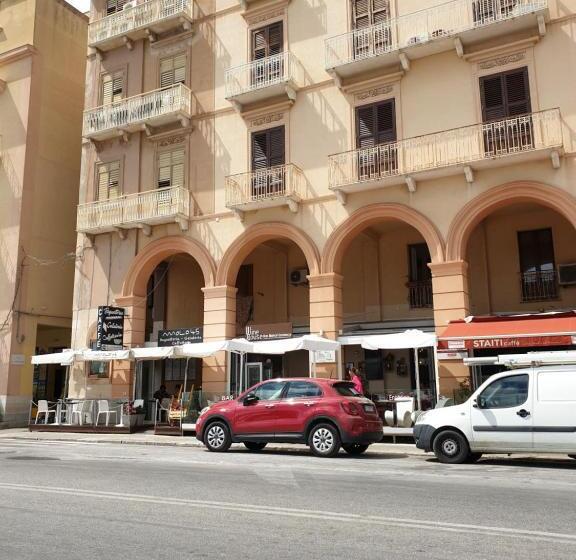 اتاق استاندارد سه نفره, Beb Al Porto Da Joseph