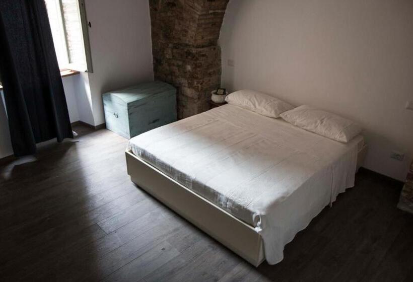 اتاق لوکس با تخت بزرگ, Residenza La Corte Assisi