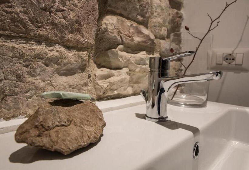Номер Стандарт, Residenza La Corte Assisi