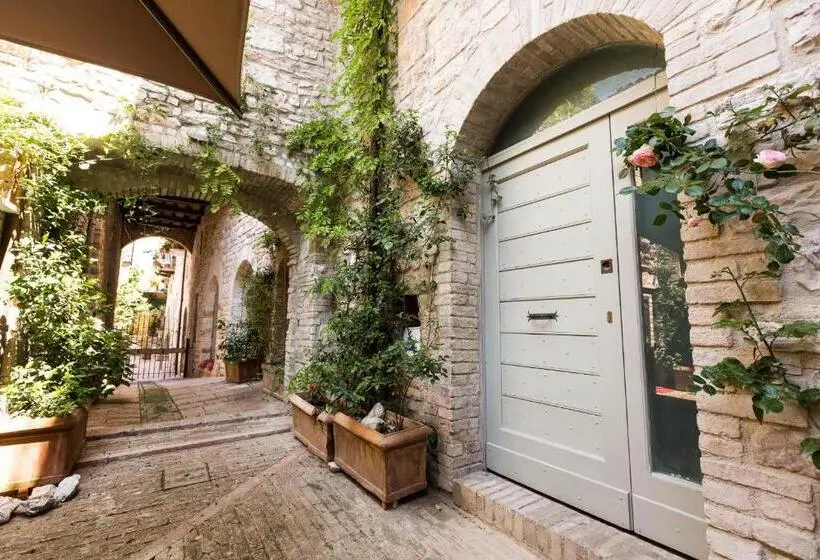 اتاق لوکس با تخت بزرگ, Residenza La Corte Assisi