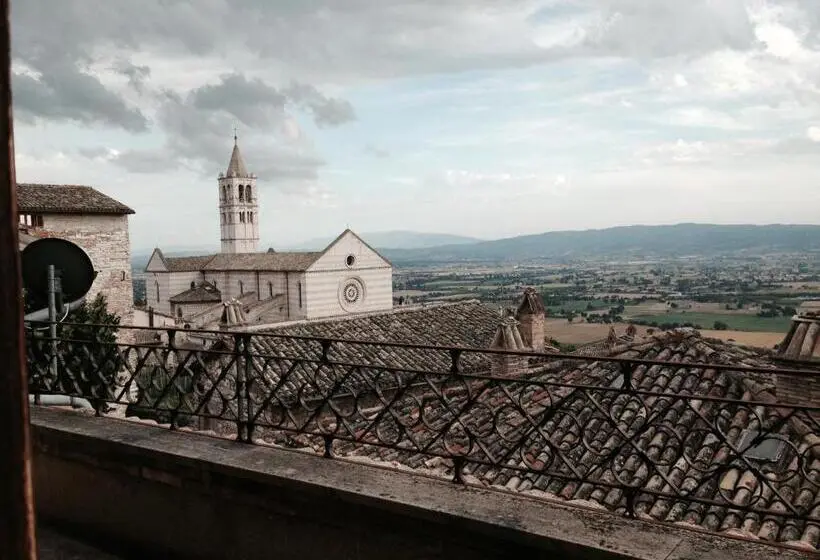 اتاق لوکس با تخت بزرگ, Residenza La Corte Assisi