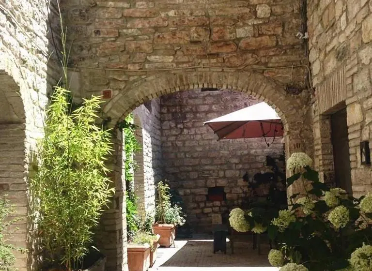 اتاق لوکس با تخت بزرگ, Residenza La Corte Assisi