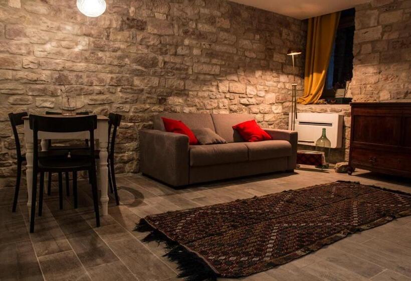 اتاق استاندارد, Residenza La Corte Assisi