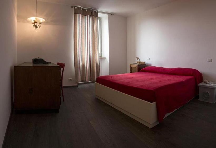 اتاق لوکس با تخت بزرگ, Residenza La Corte Assisi