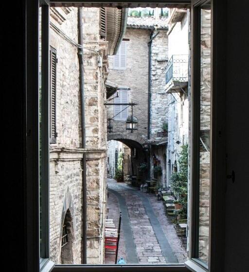 اتاق لوکس با تخت بزرگ, Residenza La Corte Assisi