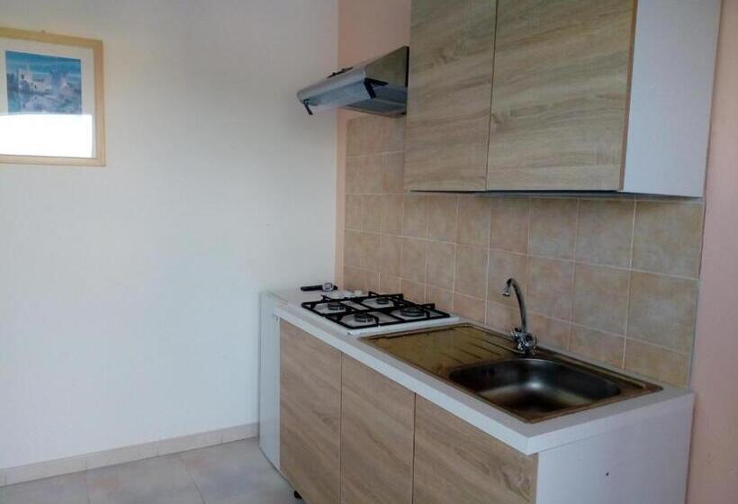 شقة غرفة واحدة مزودة بتراس, Torre Del Lago