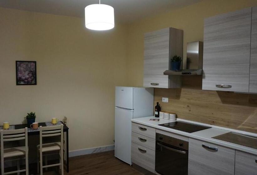 آپارتمان لوکس 1 خوابه, La Fara B&b